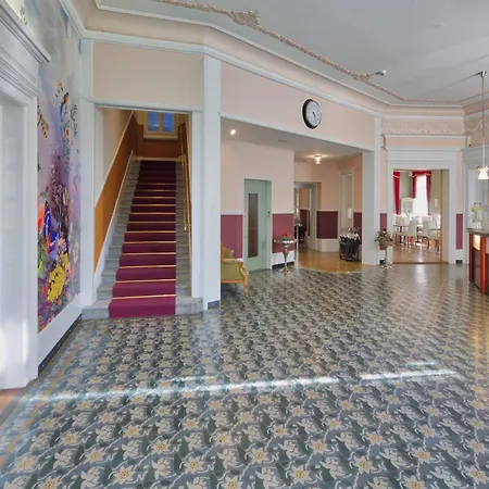 Boutique Bellevue 4* Интерлакен
