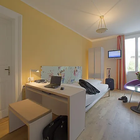 Отель Boutique Bellevue Интерлакен