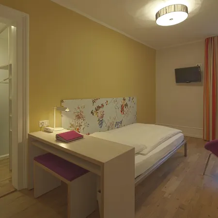 Boutique Bellevue Отель Интерлакен